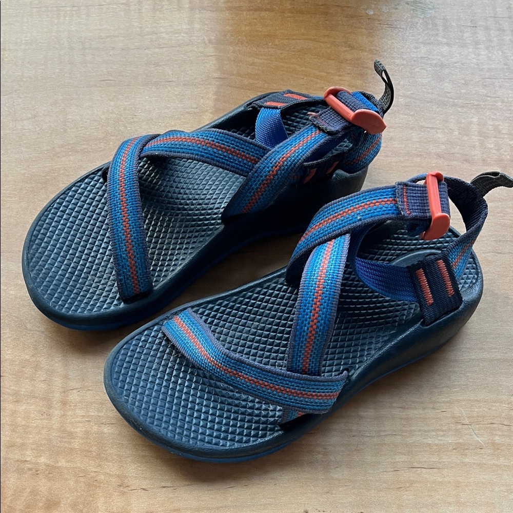 Kids Blue and Orange Size 2 Chacos